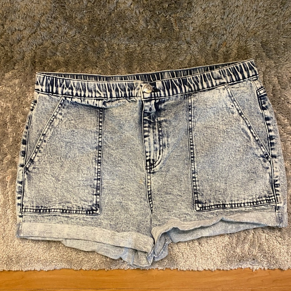Wild fable acid wash denim shorts